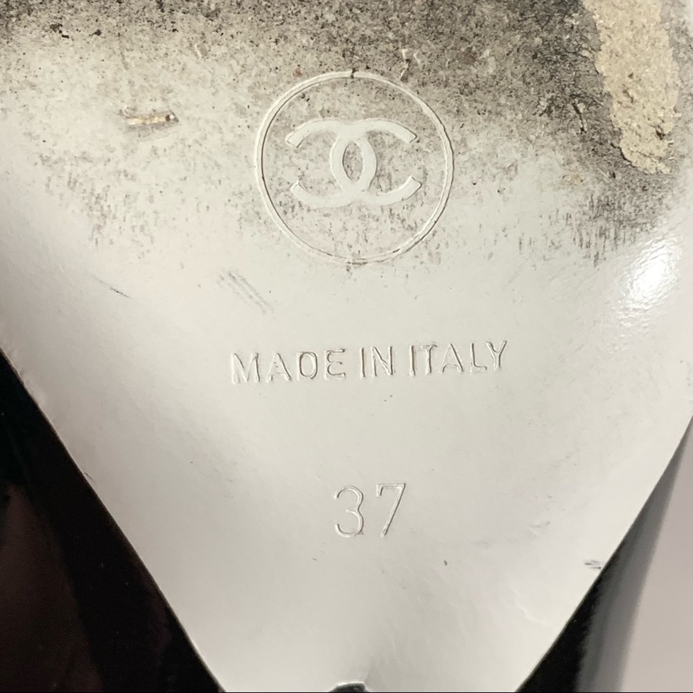 CHANEL size 37 black patent leather PUMPS quilted faux wedge heel - Picture 3 of 13